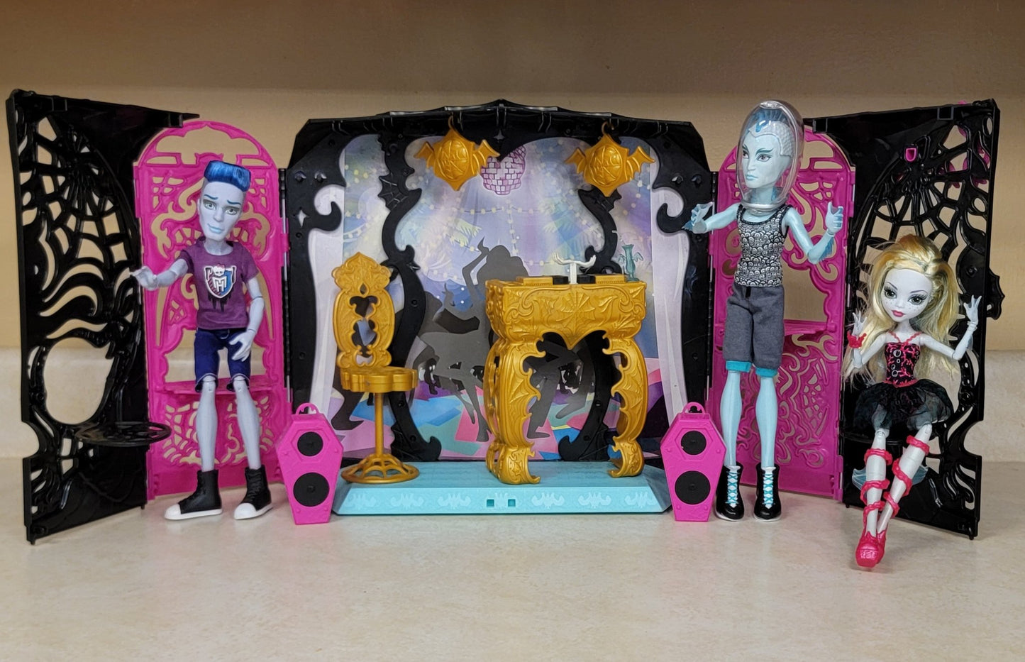 Mattel - Monster High DJ Disco Dance Club - 2013 // Dolls NOT Included - SOLD Separately. - Accessories - Steady Bunny Shop