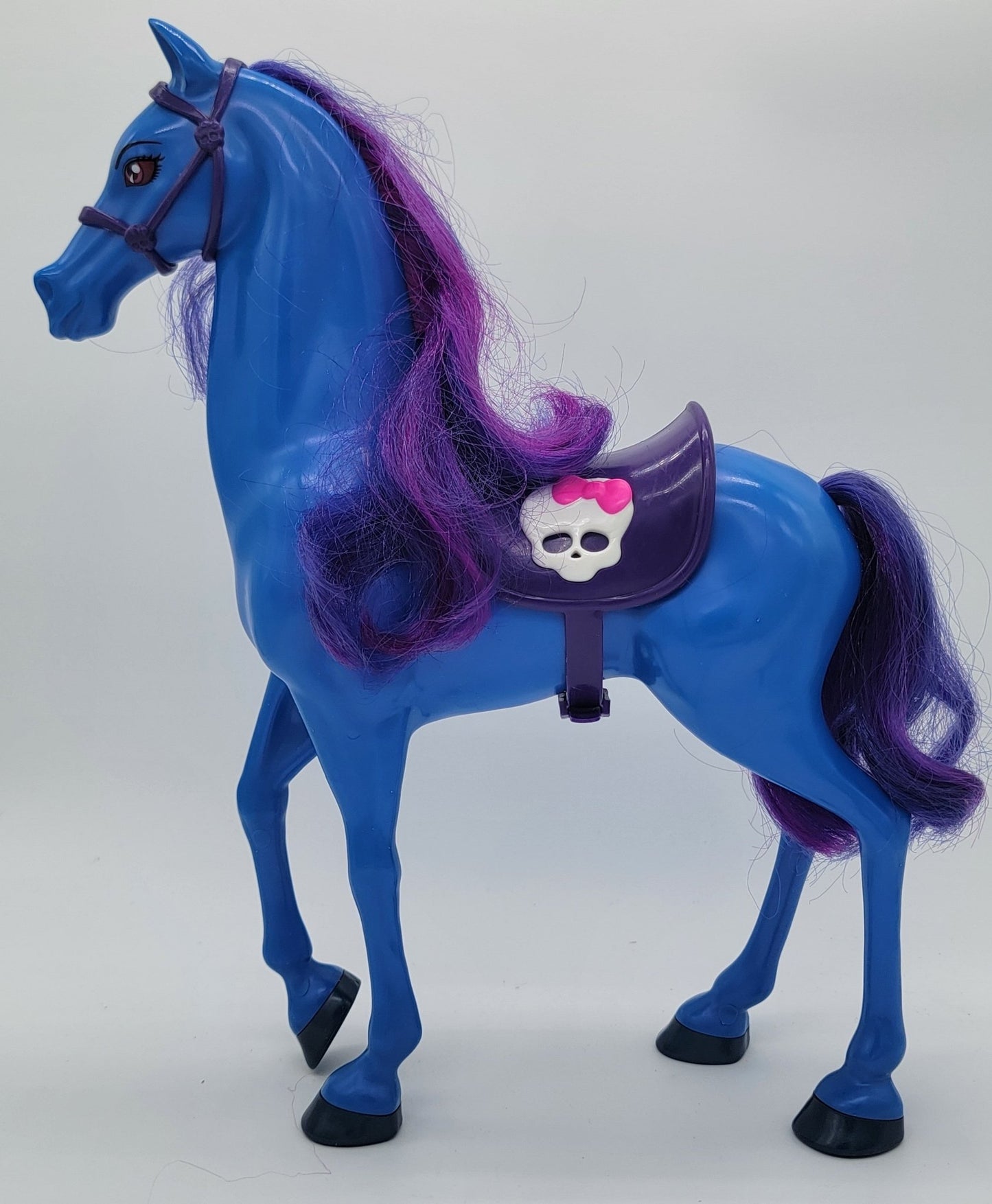 Mattel - Monster High Headless Headmistress Bloodgood with Pet Nightmare Horse - 2013 - Action Figure - Steady Bunny Shop