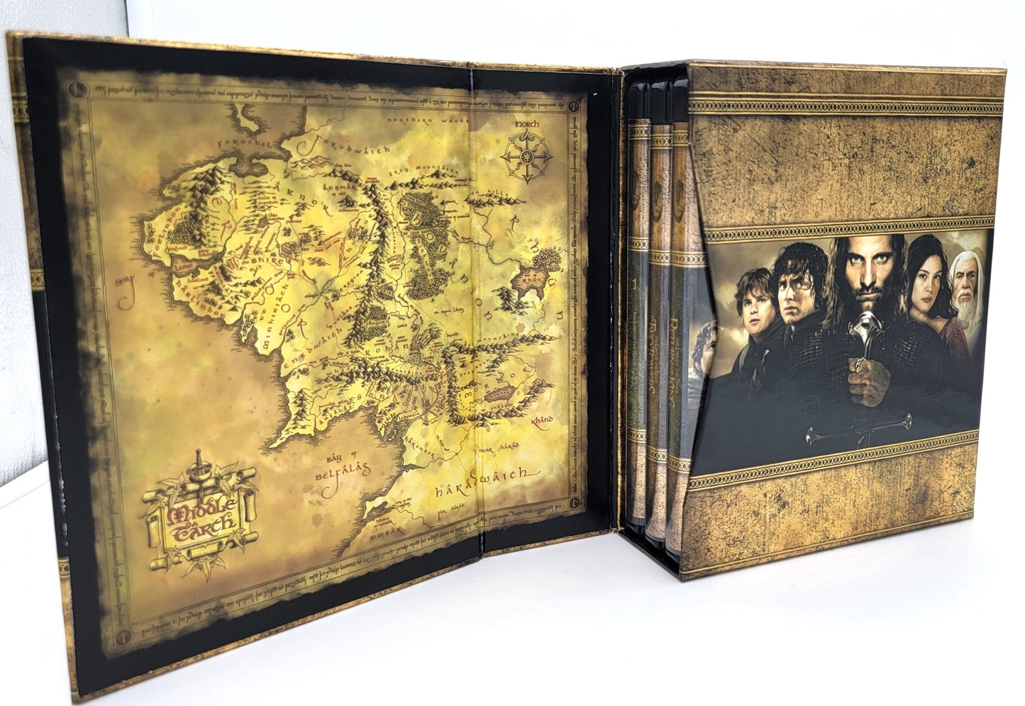 New Line Home Entertainment - The Lord of the Rings - The Motion Picture Trilogy - Extended Edition | 15 Disc Set - Blu Ray & DVD - DVD & Blu-ray - Steady Bunny Shop