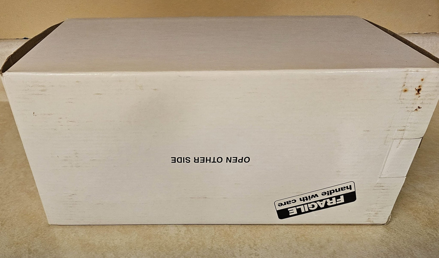Danbury Mint - Danbury Mint 1:24 2000 Lund Pro-V Magnum Fishing Boat W/Trailer | Diecast Replica - Diecast Model - Steady Bunny Shop