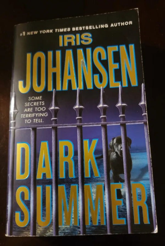 Steady Bunny Shop - Dark Summer - Iris Johansen - Paperback Book - Steady Bunny Shop