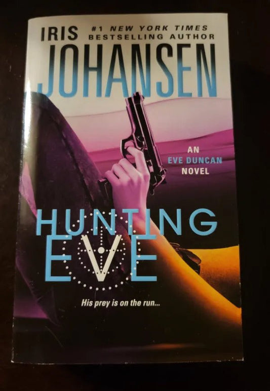 Steady Bunny Shop - Hunting Eve - Iris Johansen - Paperback Book - Steady Bunny Shop