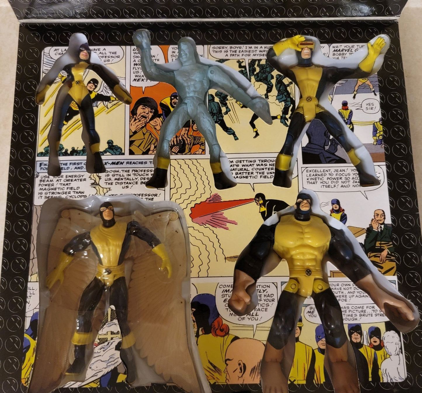 Toy Biz - Toy Biz | The Original Classic X Men in original Uniforms 1997 | Marvel Collector Editions | Vintage Action Figure - Action Figures - Steady Bunny Shop