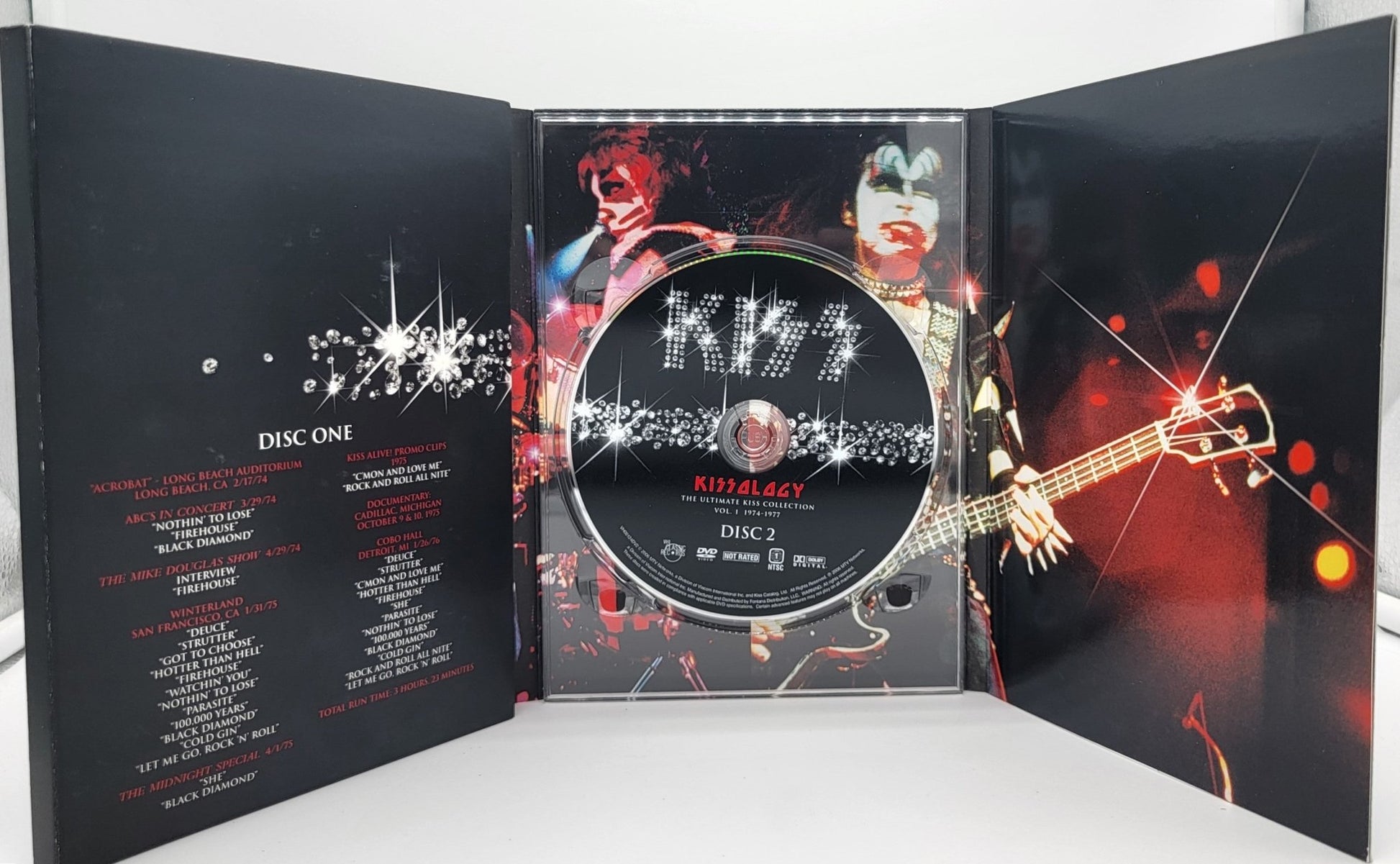 VH1 Classic - Kiss Kissology - The Ultimate Kiss Collection Vol. 1 1974-1977 | DVD | Bonus: Cobo Hall Detroit MI 1/25/76 - DVD - Steady Bunny Shop