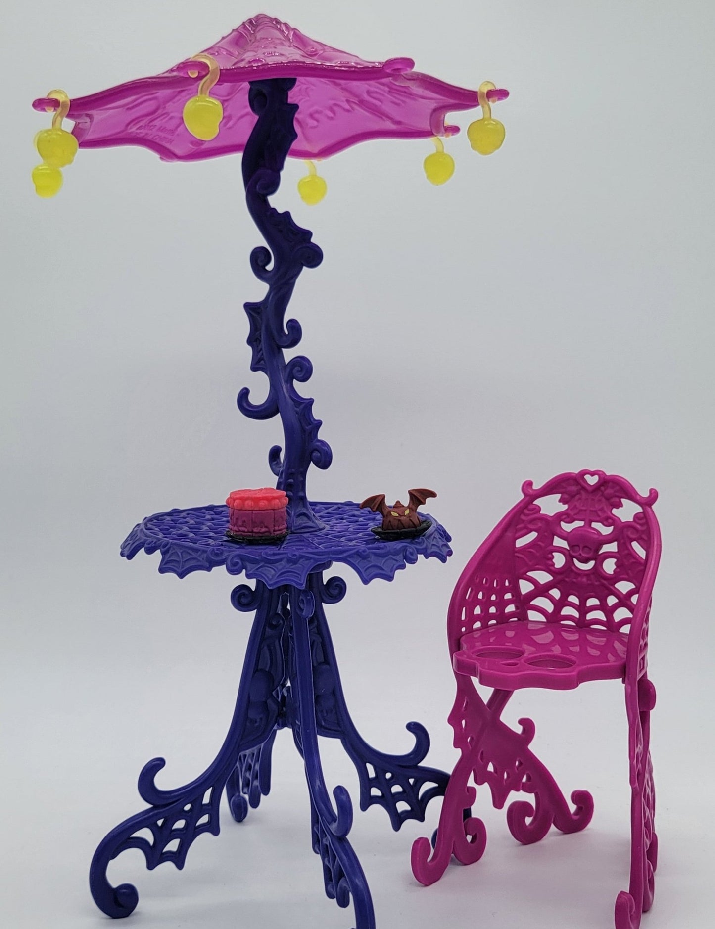 Mattel - Mattel Monster High Scaris City Of Frights Cafe Cart Playset Accessories - 2012 - Accessories - Steady Bunny Shop
