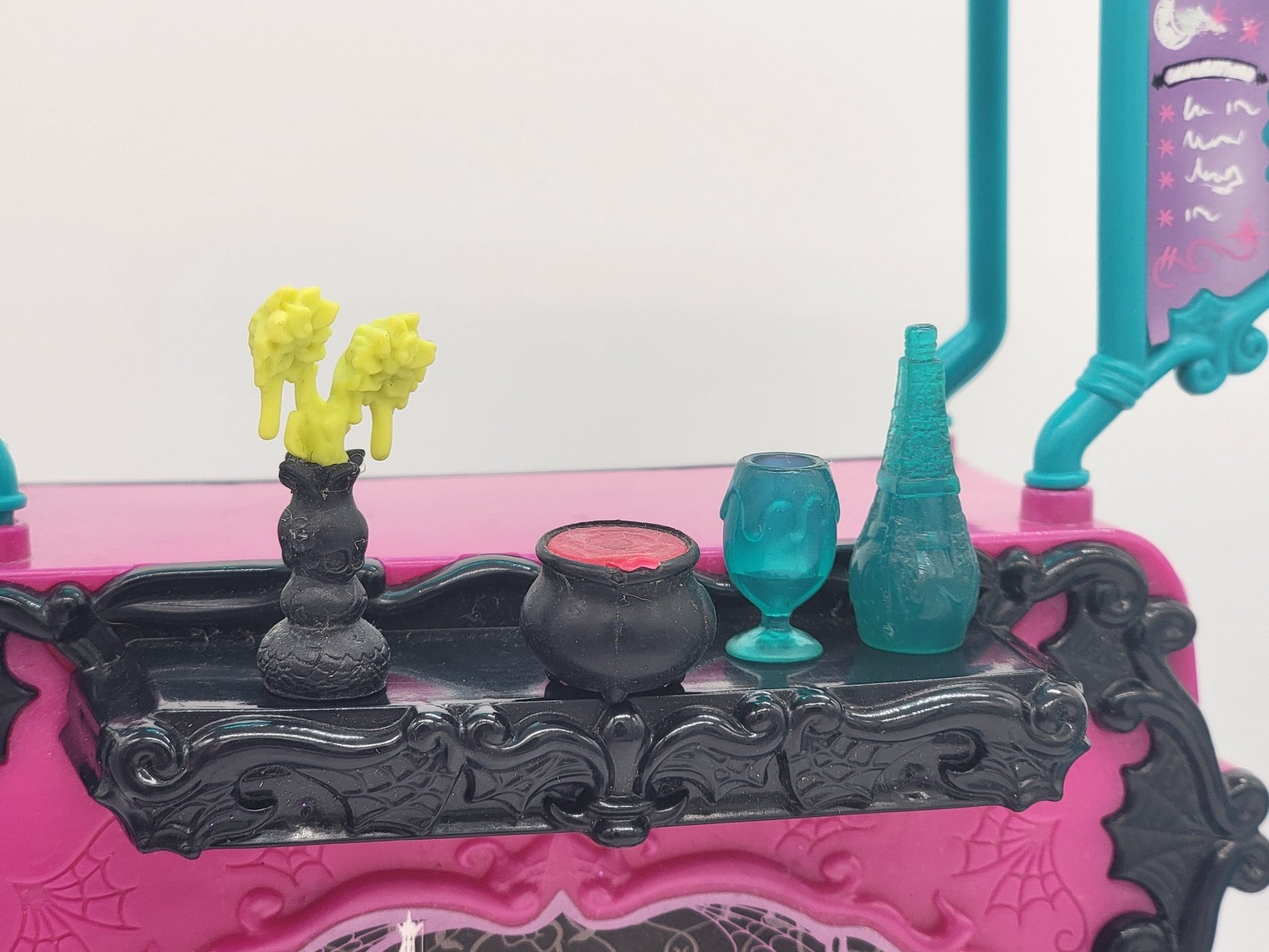 Mattel - Mattel Monster High Scaris City Of Frights Cafe Cart Playset Accessories - 2012 - Accessories - Steady Bunny Shop