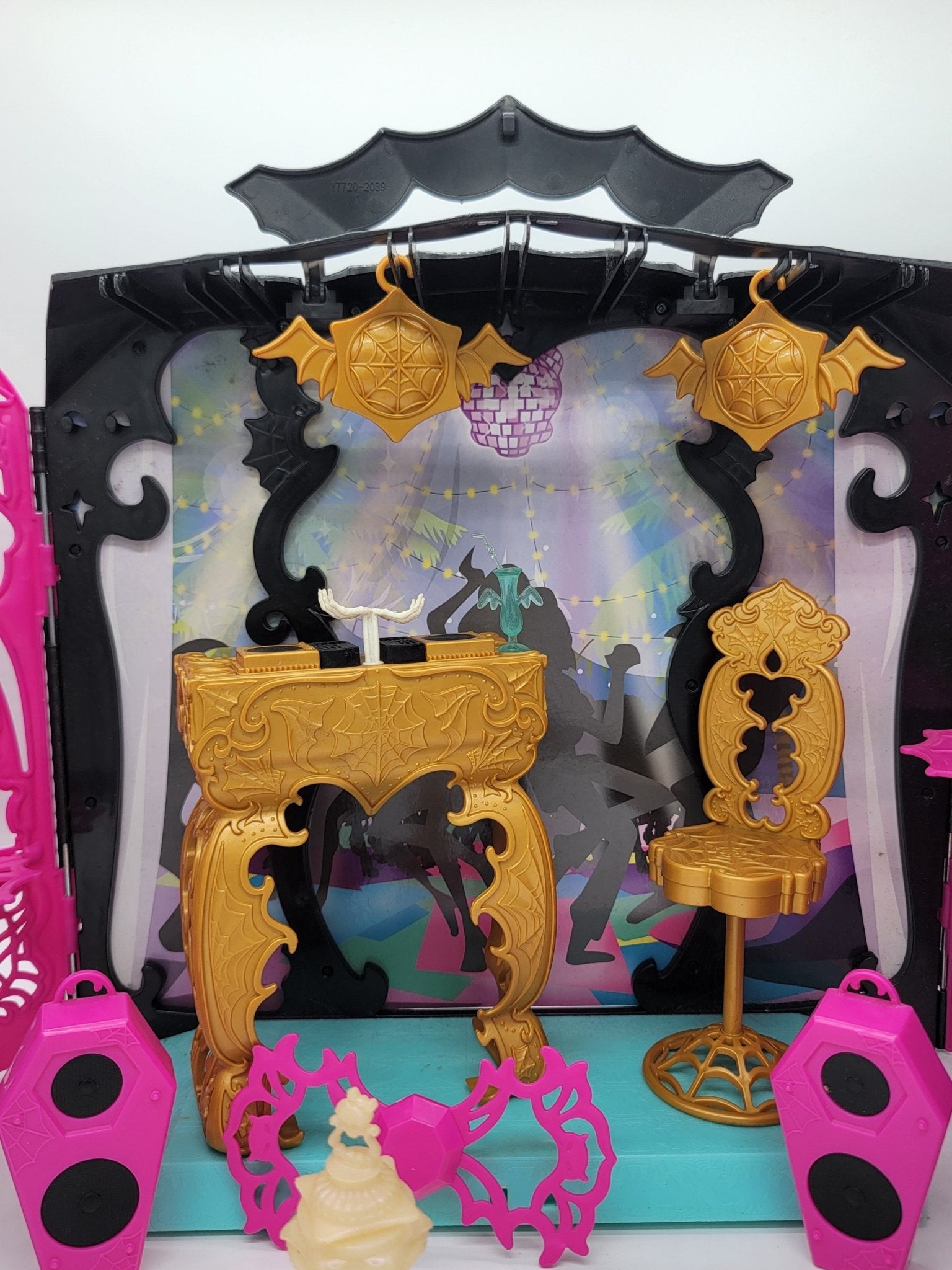 Mattel - Monster High DJ Disco Dance Club - 2013 // Dolls NOT Included - SOLD Separately. - Accessories - Steady Bunny Shop