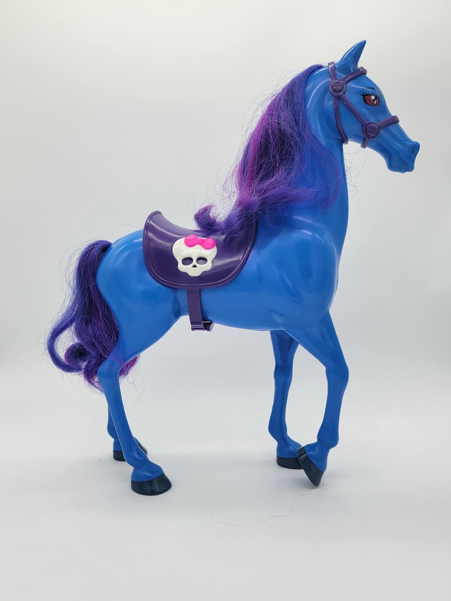 Mattel - Monster High Headless Headmistress Bloodgood with Pet Nightmare Horse - 2013 - Action Figure - Steady Bunny Shop