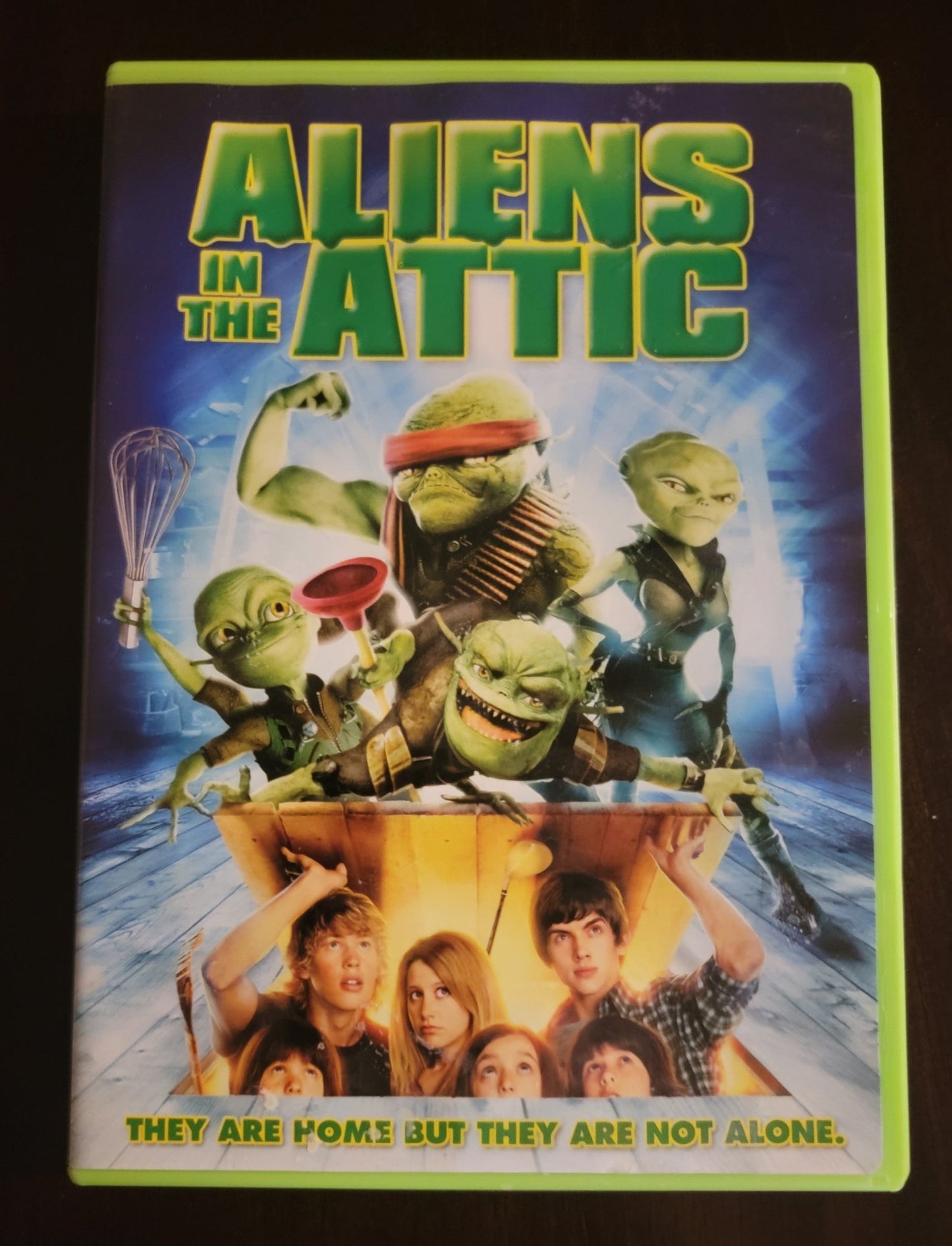 Steady Bunny Shop - Aliens In the Attic | DVD | Widescreen - DVD - Steady Bunny Shop