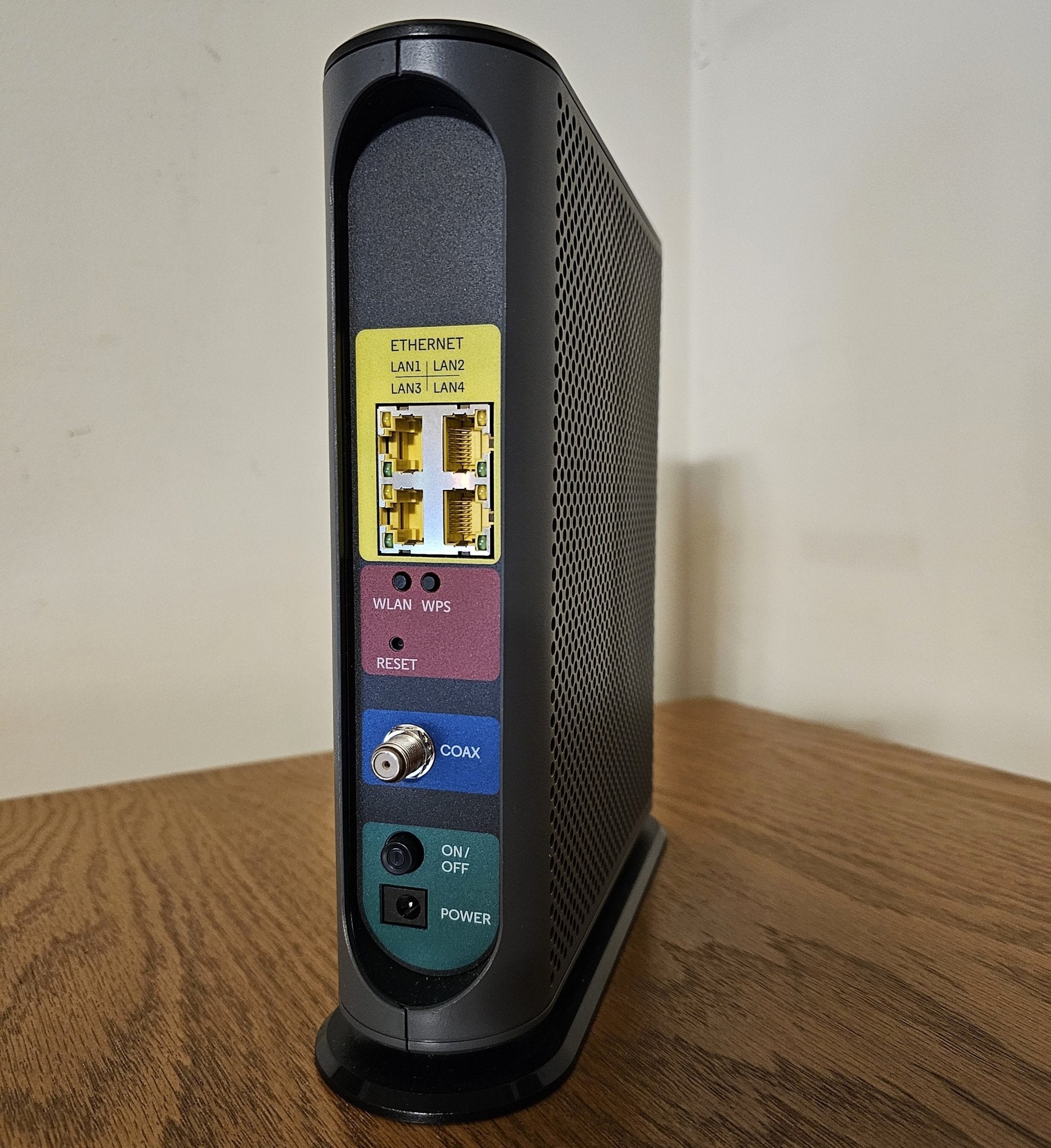 Motorola DOCSIS 3.0 Cable Modem plus AC1600 Router - Steady Bunny Shop