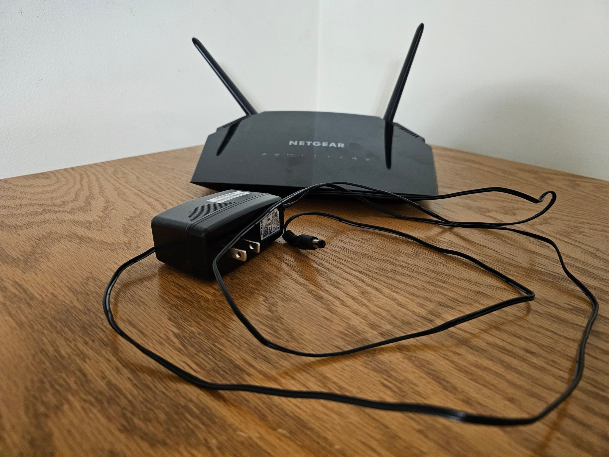 NETGEAR WiFi Router (R6230) - AC1200 Dual Band Wireless Speed (up to ...