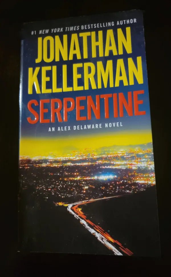 Steady Bunny Shop - Serpentine - Jonathan Kellerman - Paperback Book - Steady Bunny Shop