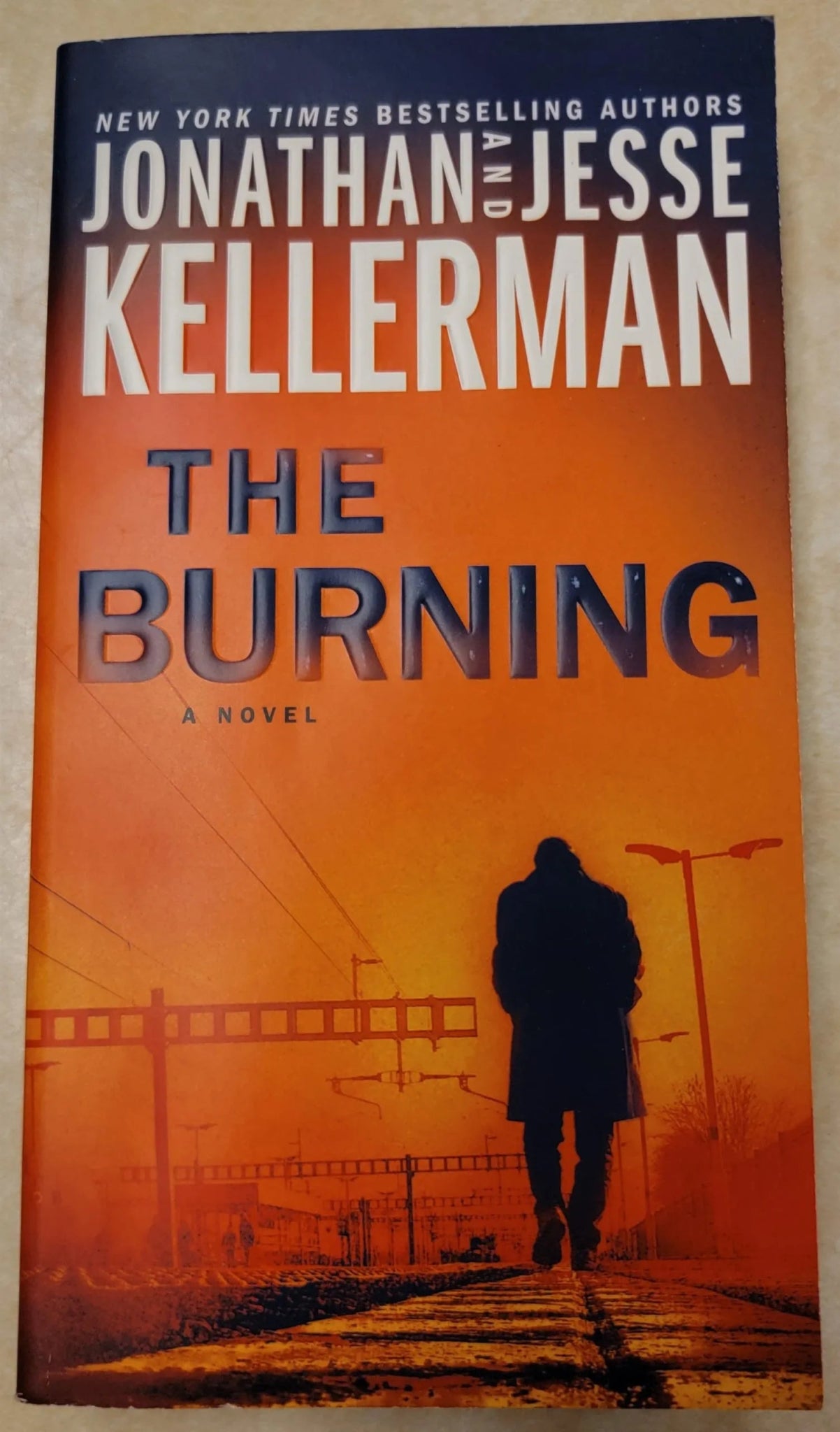 Steady Bunny Shop - The Burning - Jonathan and Jesse Kellerman - Paperback Book - Steady Bunny Shop