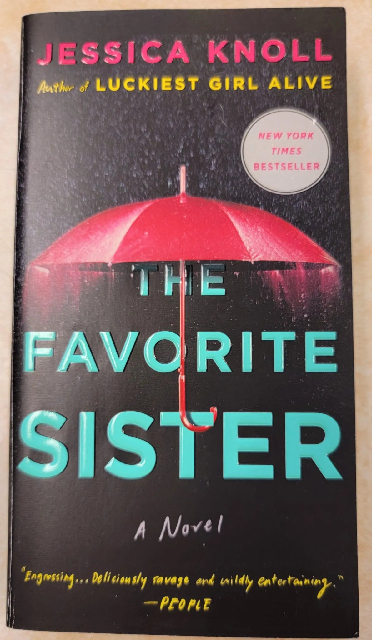 Steady Bunny Shop - The Favorite Sister - Jessica Knoll - Paperback Book - Steady Bunny Shop