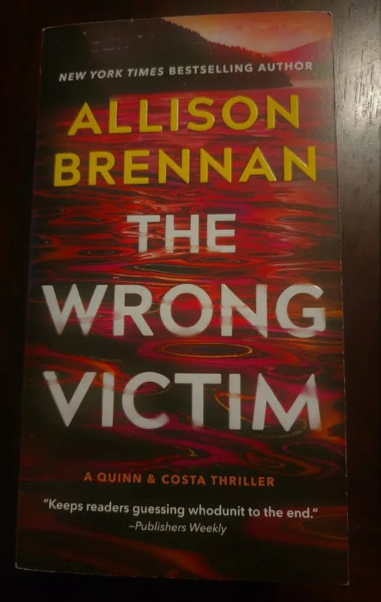 Steady Bunny Shop - The Wrong Victim - Allison Brennan - Paperback Book - Steady Bunny Shop